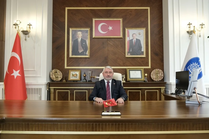 Çorum Belediye Başkanı Dr. Halil İbrahim Aşgın: “Kadir Gecesi’nin Tüm İnsanlığa Barış ve Huzur Getirmesini Diliyorum”