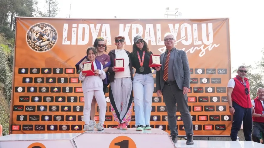 Salihli’de Düzenlenen Lidya Kral Yolu Trail Yarışlarında Sporcular Zorlu Parkurlarda Mücadele Etti