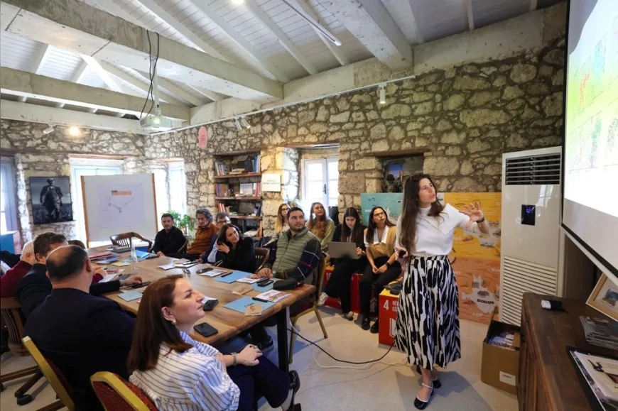 Çeşme Belediyesi Türkiye’de İlk Olacak Kiralık Sosyal Konut Modeli Hanem Çeşme Projesini İzmir Milletvekillerine Tanıttı!