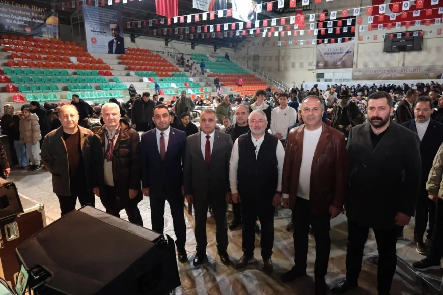 Çorum’da Cumhur İttifakı Temsilcileri ve Vatandaşlar Gönül Sofrasında İftarda Buluştu