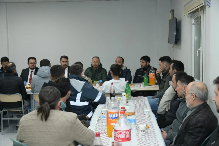 KAHRAMANKAZAN BELEDİYE BAŞKANI SELİM ÇIRPANOĞLU KAZANBEL BETON PERSONELİYLE İFTAR PROGRAMINDA BULUŞTU