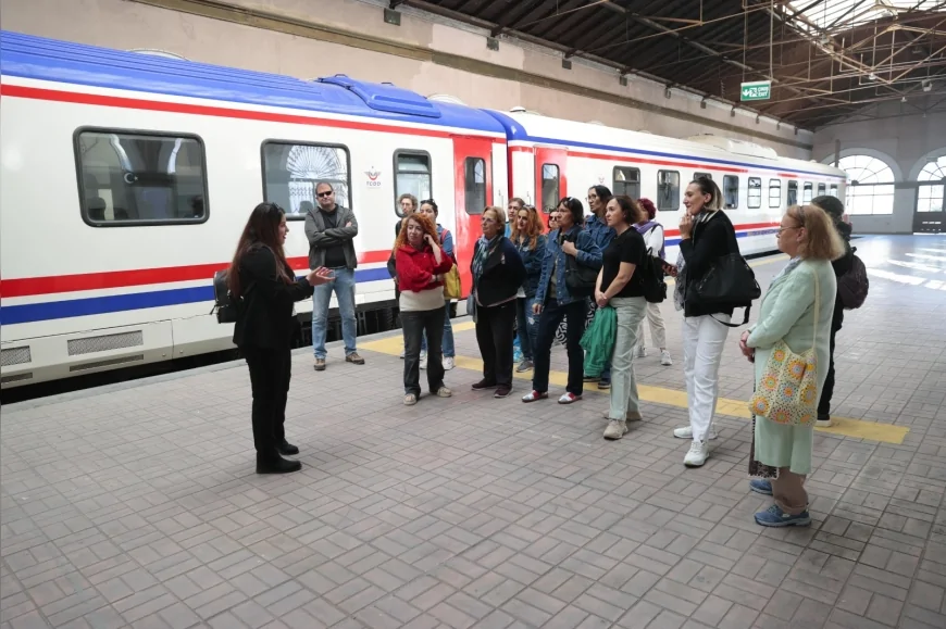 KONAK BELEDİYE BAŞKANI NİLÜFER ÇINARLI MUTLU: “KENTLİLİK BİLİNCİ KENTİNİ TANIMAKLA BAŞLIYOR”