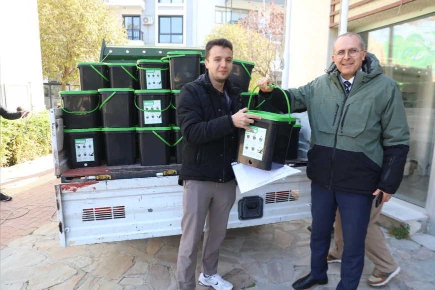 SEFERİHİSAR’DA ORGANİK ATIKLAR KOMPOSTA DÖNÜŞTÜ ATÖLYELERE YOĞUN KATILIM SAĞLANDI