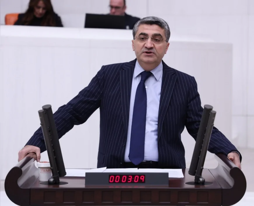 DEVA Partisi Genel Başkan Yardımcısı Mehmet Emin Ekmen: “Akdenizli tekstilcilerin ihracat başarısı sektörün direncini gösteriyor”