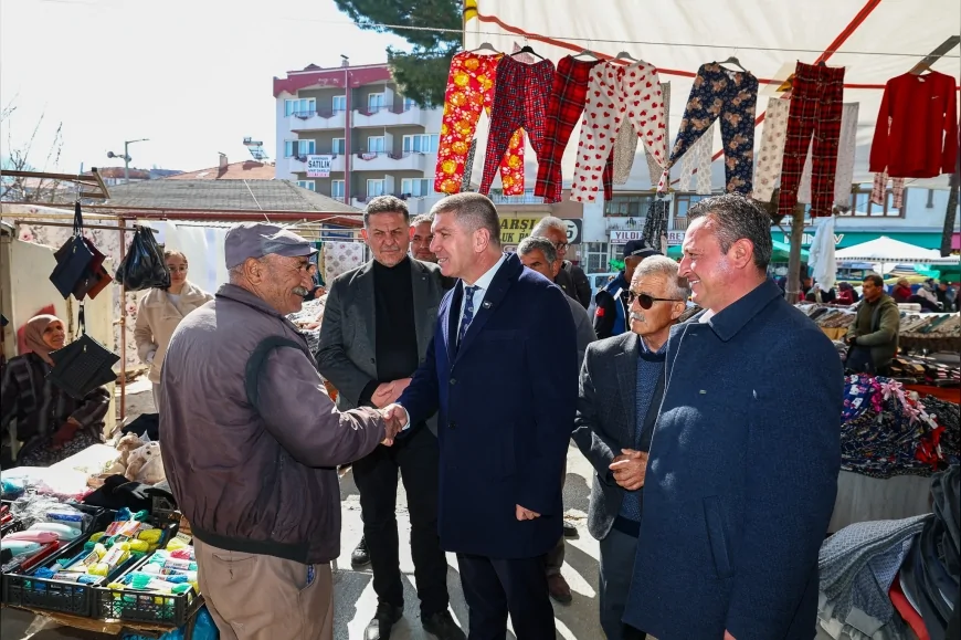 Burdur Belediye Başkanı Ali Orkun Ercengiz Bayram Öncesi Halk Pazarında Esnaf ve Vatandaşlarla Buluştu