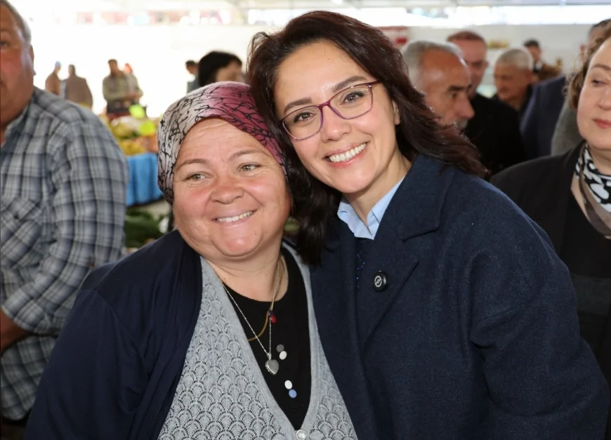 MENTEŞE BELEDİYE BAŞKANI GONCA KÖKSAL ARAS: “RAMAZAN BAYRAMI SEVGİ VE HOŞGÖRÜ KÖPRÜSÜDÜR”