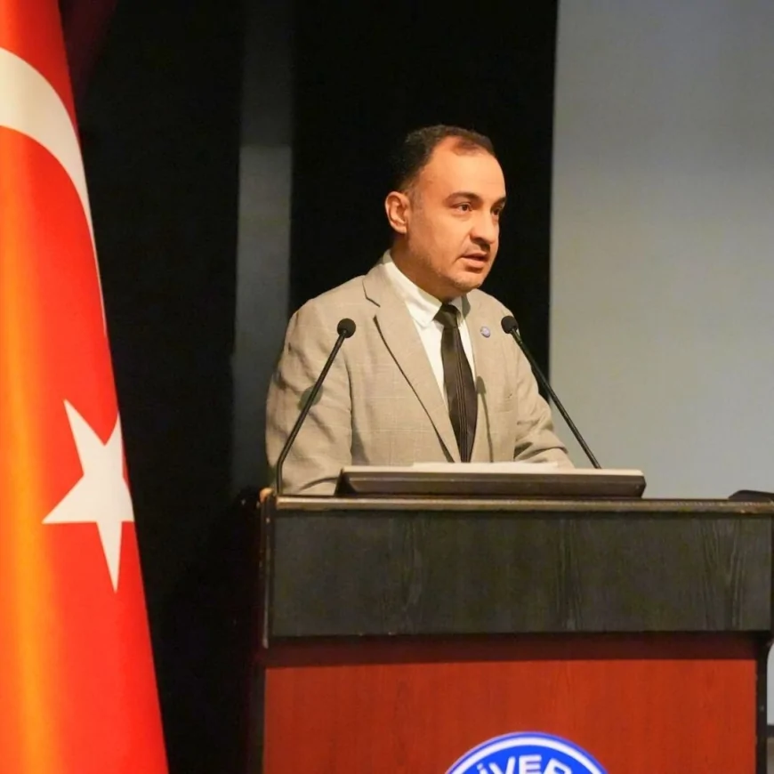 Ege Üniversitesi’nde Çanakkale konferansı düzenlendi Prof. Dr. Elmacı “Milli Mücadelenin önsözüdür”
