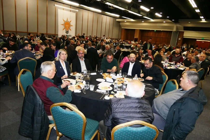 AK Parti Marmaris İlçe Başkanlığı vefa iftarında teşkilat ve milletvekillerini bir araya getirdi