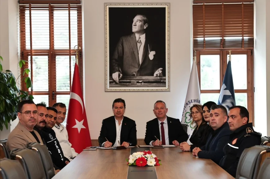 MUĞLA BÜYÜKŞEHİR BELEDİYESİ İLE TÜM YEREL-SEN ARASINDA SOSYAL DENGE SÖZLEŞMESİ İMZALANDI!