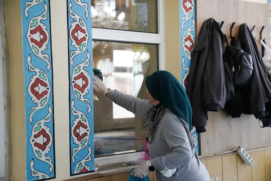 Tepebaşı Belediyesi Ramazan Bayramı Öncesi Camilerde Kapsamlı Temizlik Çalışmalarını Yoğunlaştırdı