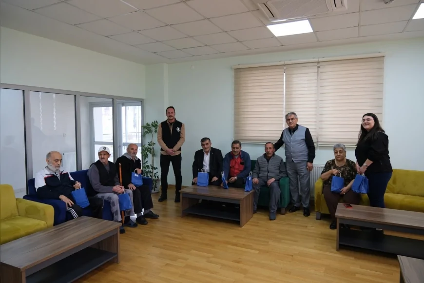 Çorum Belediyesi Ramazan Bayramı öncesi hastalar ve huzurevi sakinlerini ziyaret etti