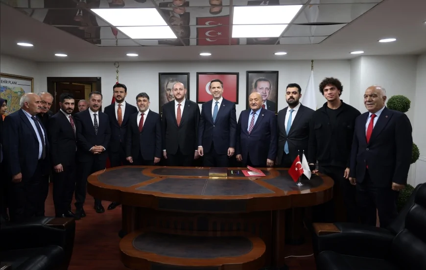 ENERJİ VE TABİİ KAYNAKLAR BAKANI ALPARSLAN BAYRAKTAR ERZİNCAN’DA GENÇLERE SESLENDİ “BU PROJELERİN ÇOK DAHA ÖTESİNE GEÇECEKSİNİZ”