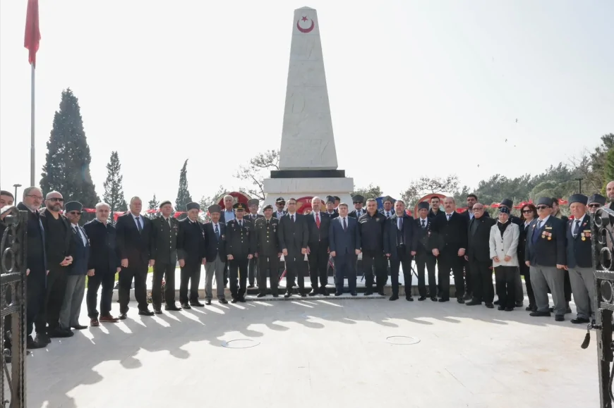 Menemen Belediye Başkanı Aydın Pehlivan şehit ailelerini ziyaret etti başımızın tacısınız dedi