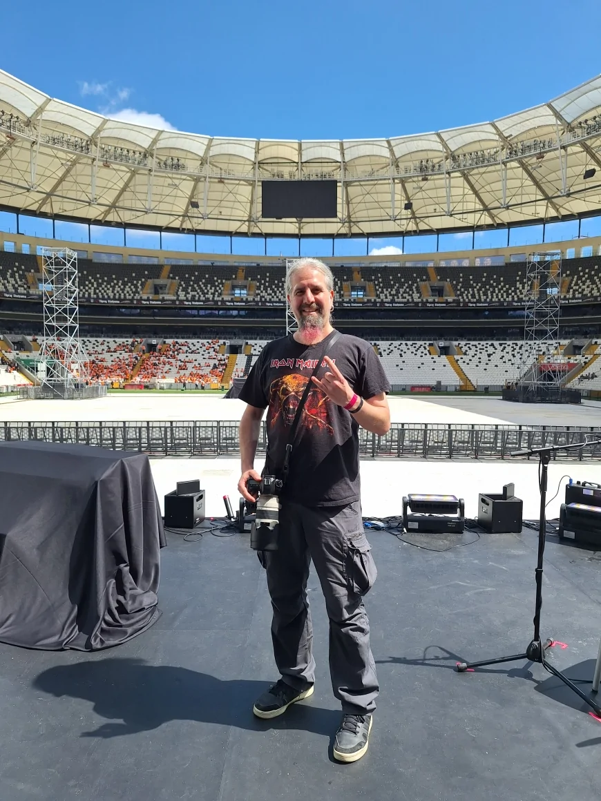 Konser Fotoğrafçısı Cüneyt Özer: “Türkiye’de Sanat da Konser Fotoğrafçılığı da Hak Ettiği Değeri Görmüyor”