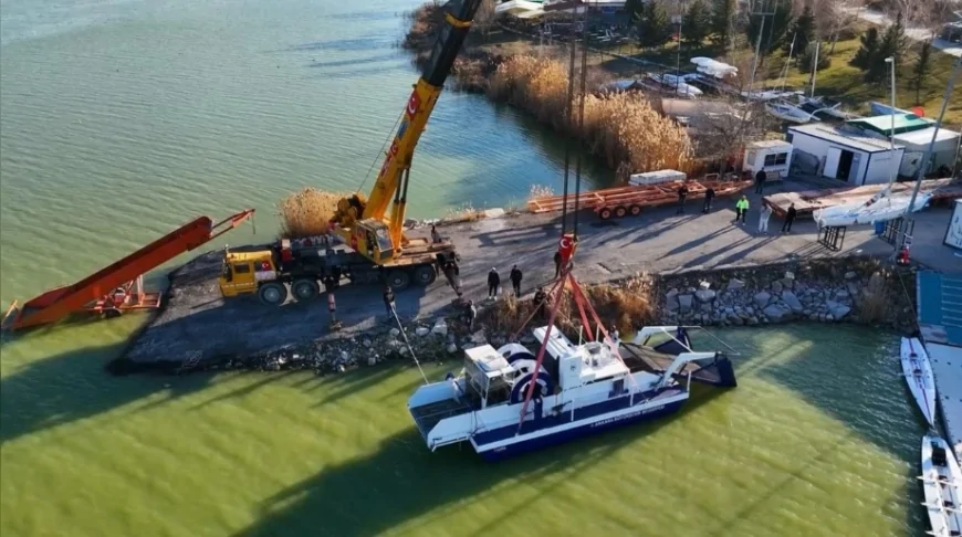 ANKARA BÜYÜKŞEHİR BELEDİYESİ BAŞKENTTEKİ GÖL VE GÖLETLERDE TEMİZLİK ÇALIŞMALARINI YOĞUNLAŞTIRDI