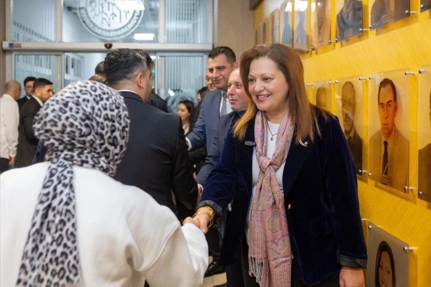 Afyonkarahisar Belediye Başkanı Burcu Köksal personelle bayramlaşma programında bir araya geldi