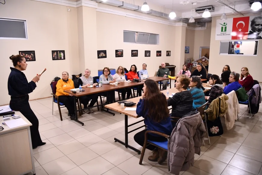 TEPEBAŞI BELEDİYESİ BELDE EVLERİYLE BİNLERCE KADINA EĞİTİM VE GELİR DESTEĞİ SAĞLIYOR