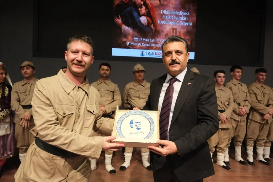 Dikili Belediye Başkanı Adil Kırgöz: “Çanakkale ruhunu sahnede bir kez daha hissettik”