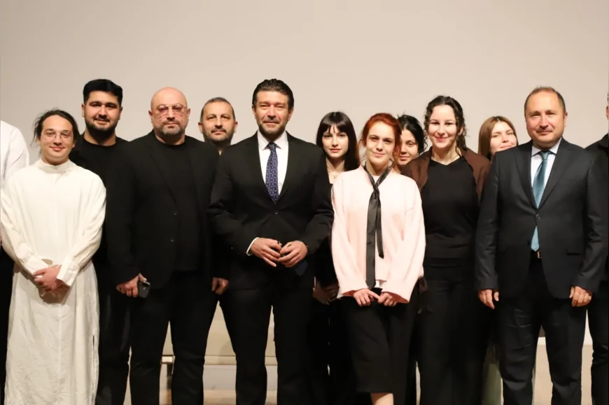 Devlet Tiyatroları Genel Müdür Yardımcısı Emre Başer İzmir Bakırçay Üniversitesi’nde iş birliği görüşmeleri yaptı