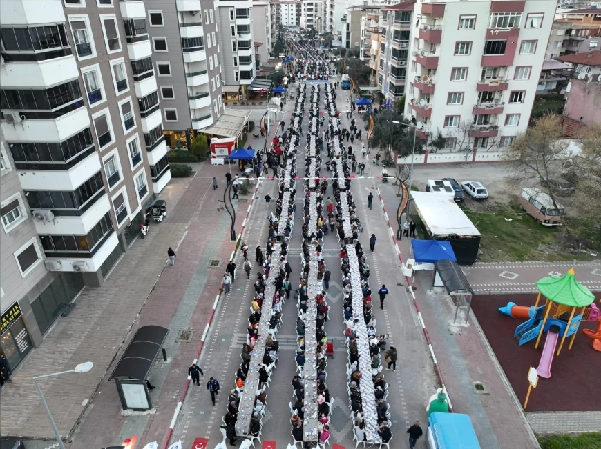 Torbalı Belediye Başkanı Övünç Demir: “Ramazan boyunca kapısı çalınmadık ev bırakmamaya gayret ettik”