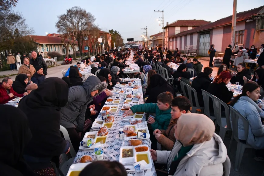 Tepebaşı Belediyesi Ramazan boyunca binlerce vatandaşı iftar sofralarında buluşturdu