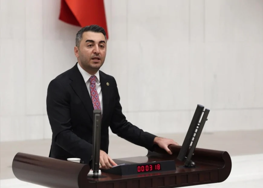 CHP Tekirdağ Milletvekili Cem Avşar: “İstanbul’da daha kaç bina çökecek, neden somut adım atılmıyor”