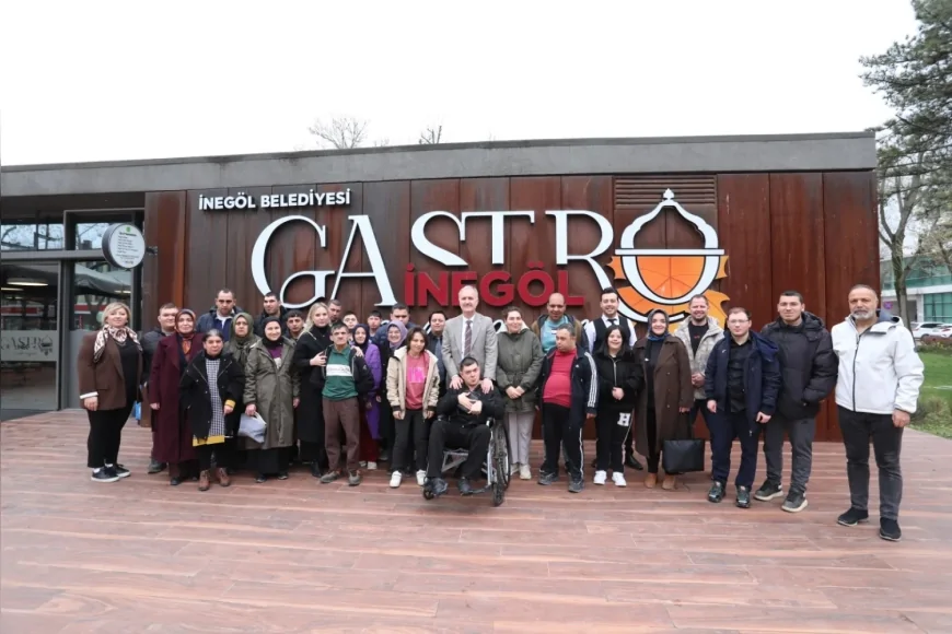 İnegöl Belediye Başkanı Alper Taban engelli öğrencilerle kahvaltı programında buluştu