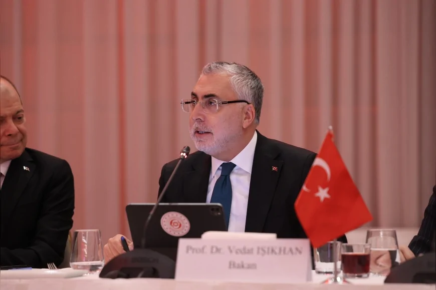 Çalışma ve Sosyal Güvenlik Bakanı Prof. Dr. Vedat Işıkhan: “İşsizlik oranı yüzde 8,3 ile 2012’den bu yana en düşük seviyeye geriledi”