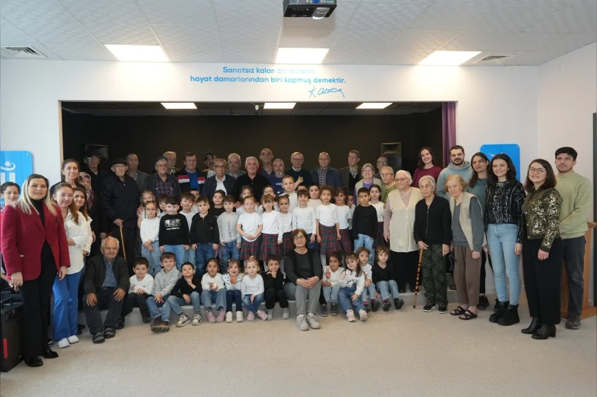 Eskişehir Büyükşehir Belediyesi çocuk evinden yaşlılara anlamlı ziyaret