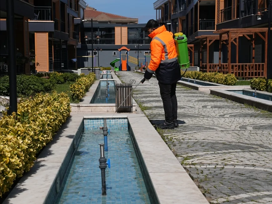 YALOVA BELEDİYESİ KARASİNEK VE SİVRİSİNEKLE MÜCADELEYİ 14 MAHALLEDE ARALIKSIZ SÜRDÜRÜYOR