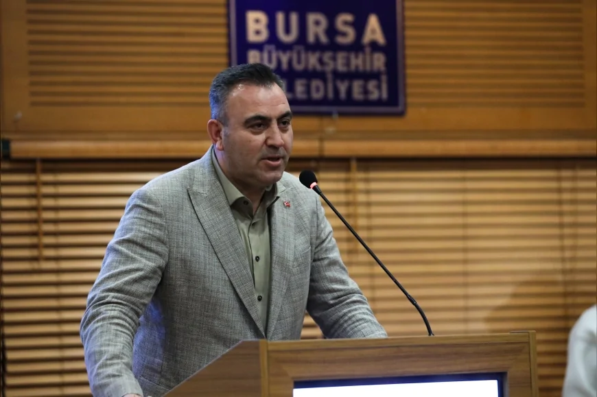 Bursa Büyükşehir Belediyesi arıcılığı desteklemek için üreticilere kovan dağıttı ve eğitim paneli düzenledi