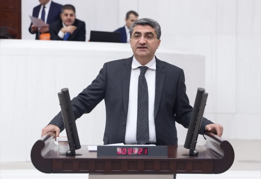 DEVA Partisi Genel Başkan Yardımcısı Mehmet Emin Ekmen: “Türkiye ekonomik krizin içindeyken bölgesel savaşa yakalandı”