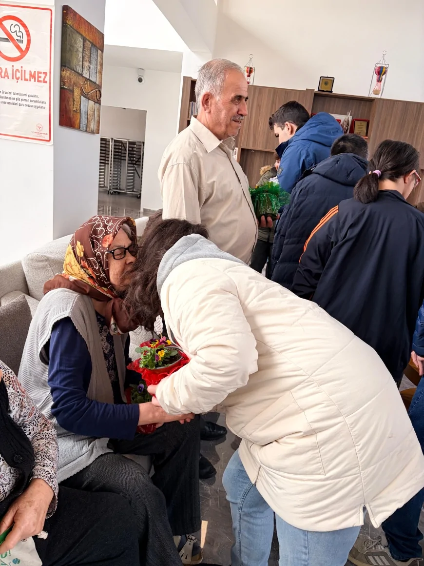 Odunpazarı’nda Yaşlılar Haftası Buluşması Nesiller Arası Dayanışmayı Güçlendirdi