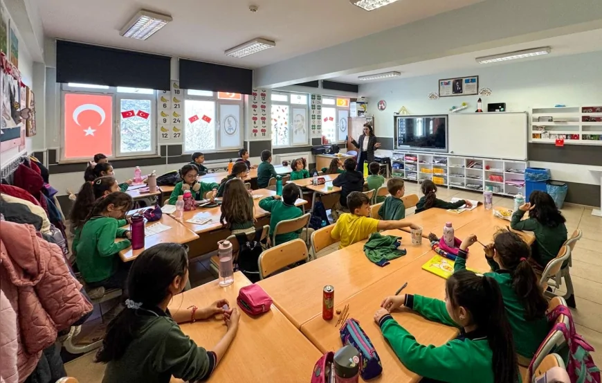 Tepebaşı Belediyesi Sıfır Atık Günü kapsamında bin öğrenciyle farkındalık oluşturdu