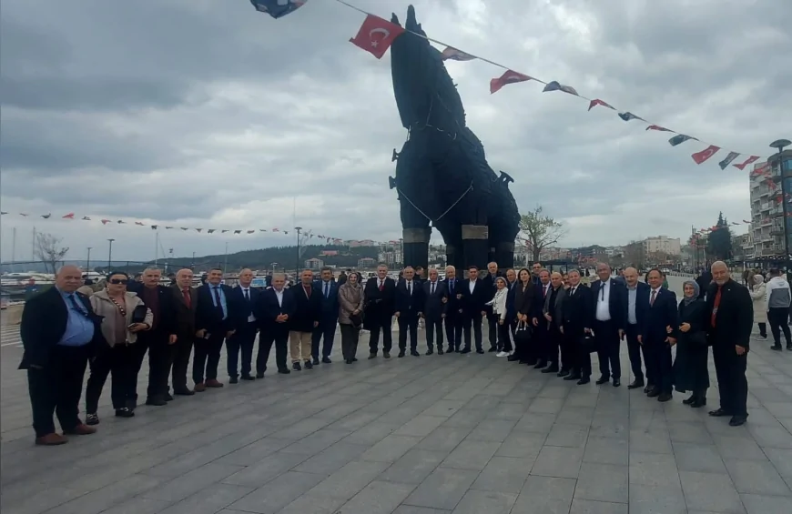 Çanakkale’de düzenlenen çalıştayda medya meslek yasası ve birlik süreci ele alındı