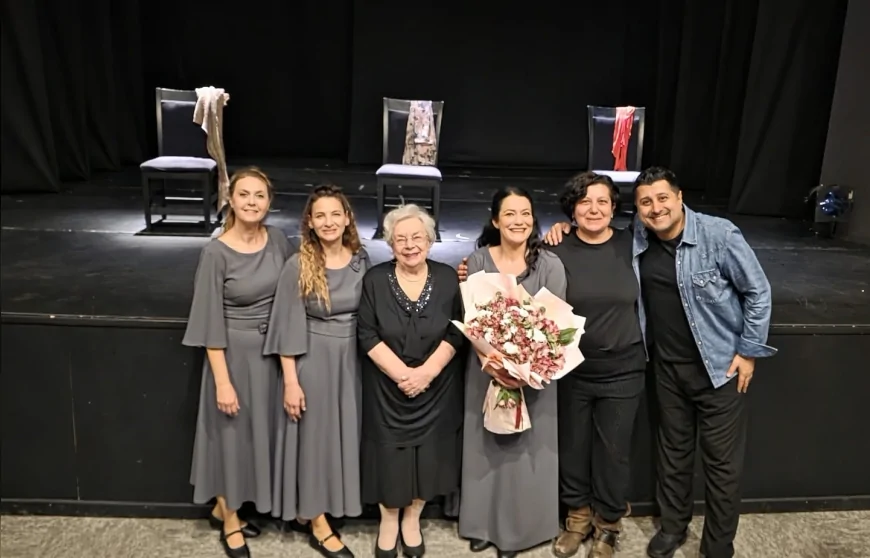 Eskişehir Büyükşehir Belediyesi Şehir Tiyatroları “Genco Erkal Emek ve Onur Ödülü”nün ilkini Prof. Dr. Ayşegül Yüksel’e verdi