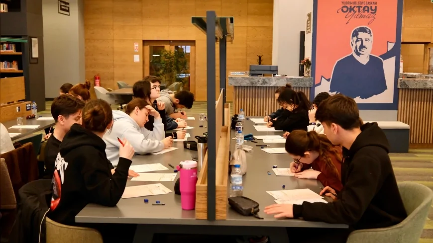 Yıldırım Belediye Başkanı Oktay Yılmaz: “Gençlerimizin hayallerine giden yolda imkanlarımızı seferber ediyoruz”