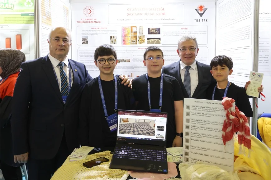 DOKUZ EYLÜL ÜNİVERSİTESİ EV SAHİPLİĞİNDE TÜBİTAK 2204-B İZMİR BÖLGE SERGİSİ KAPILARINI AÇTI