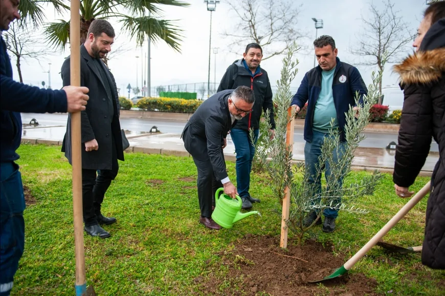 Karşıyaka Belediyesi Atakent’te Voleybolun Unutulmazları İçin Hatıra Ormanı Oluşturdu