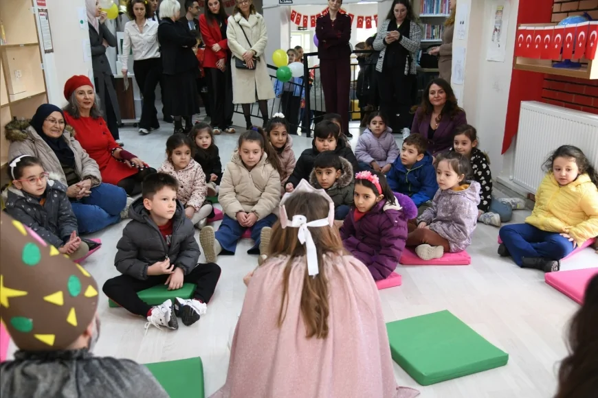 Yunusemre Belediyesi Kütüphane Haftası’nda Çocukları Kitap ve Yaratıcı Drama Etkinliğinde Buluşturdu