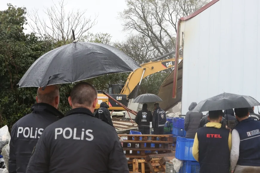 BURSA NİLÜFER BELEDİYESİ KAÇAK YAPILARA KARŞI TAHTALI VE YAYLACIK’TA YIKIM GERÇEKLEŞTİRDİ!