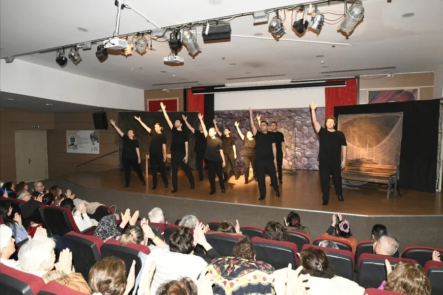 Çiğli Belediye Başkanı Onur Emrah Yıldız: “Çiğli’de kültür ve sanatı her kesimle buluşturmaya devam edeceğiz”