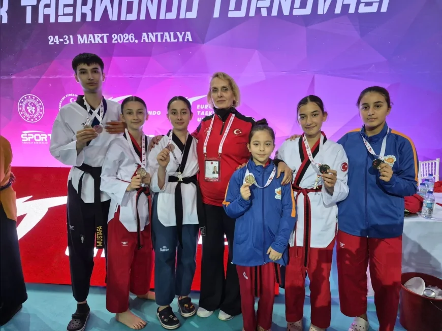 Seferihisar Belediyesi sporcuları uluslararası şampiyonada madalyalar kazandı