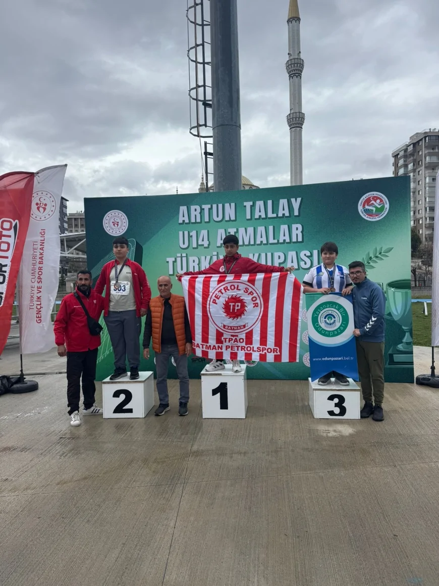 Odunpazarı Belediye Başkanı Kazım Kurt: “Genç Atletlerimizin Başarısı Geleceğe Umut Oldu”