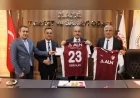 Elazığ TSO Başkanı İdris Alan Çubukbey Anadolu Lisesi Öğrencilerine Elazığspor Forması Hediye Etti