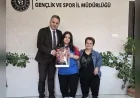 Çorum Gençlik ve Spor İl Müdürü Mustafa Demirkıran Paralimpik Sporcu Ecrin Naz Duacı’yı Ağırladı