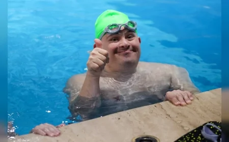 Buca Belediye Başkanı Görkem Duman özel çocuklara yönelik yüzme kurslarını yerinde inceledi