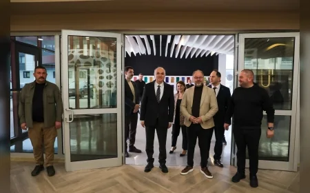 DÜZCE BELEDİYE BAŞKANI DR. FARUK ÖZLÜ: “BİZ HER YENİSİNİ DAHA İYİ VE GÜZEL YAPARIZ”