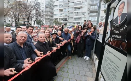 Konak'ta Vefa Örneği Dr Fadıl Ünal'ın Adı Güzelyalı 56 Sokakta Ölümsüzleşti