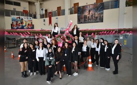 EGE ÜNİVERSİTESİ ÖĞR. GÖR. ÖZDE YILMAZ ŞENOL: “İZMİR DÜNYANIN KADINLARA EN DUYARLI HAVACILIK ŞEHRİ SEÇİLDİ